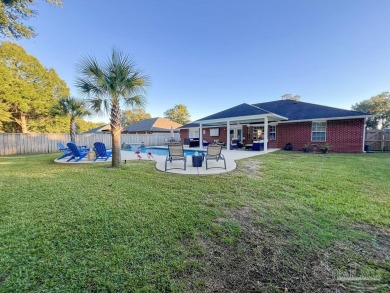 Welcome to your dream home in the Tanglewood Oaks golf on Tanglewood Golf Club in Florida - for sale on GolfHomes.com, golf home, golf lot