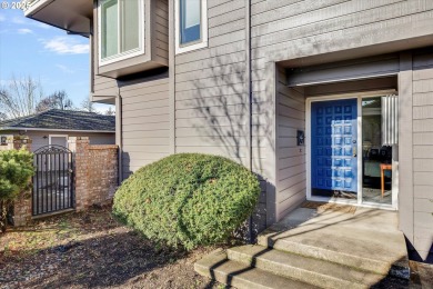 Beautiful updated townhome in the lovely Charbonneau community on Charbonneau Golf Club in Oregon - for sale on GolfHomes.com, golf home, golf lot