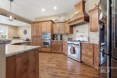 Beautiful Custom Single-Level Home in Highly Desired Carriage on Hunters Point Golf Club in Idaho - for sale on GolfHomes.com, golf home, golf lot