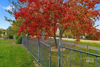 Beautiful Custom Single-Level Home in Highly Desired Carriage on Hunters Point Golf Club in ID - for sale on GolfHomes.com, golf home, golf lot