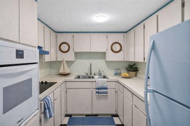 Under contract-accepting backup offers. One or more photo(s) has on On Top Of The World Golf Course in Florida - for sale on GolfHomes.com, golf home, golf lot