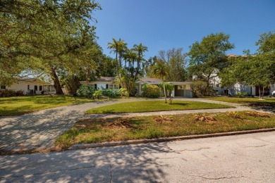 PRICE REDUCED!! HUGE SNELL ISLE LOT- With its prime location in on The Renaisssance Vinoy Golf Club in Florida - for sale on GolfHomes.com, golf home, golf lot