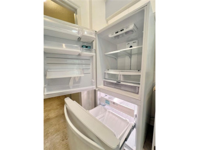 NEW PRICE TO SELL QUICKLY!  Come see this 2/2 villa-style condo on Scepter Golf Club in Florida - for sale on GolfHomes.com, golf home, golf lot