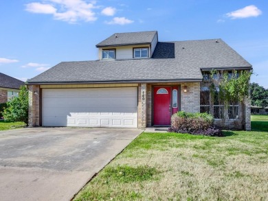 Welcome to 140 Marion in Meadowlakes, Texas! This adorable 2 on Hidden Falls Golf Club in Texas - for sale on GolfHomes.com, golf home, golf lot