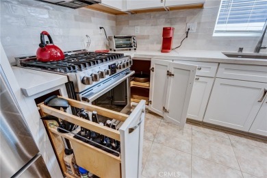 Gorgeous *Newly Remodeled* Home located in Menifee's Premier 55+ on Menifee Lakes Country Club - Lakes in California - for sale on GolfHomes.com, golf home, golf lot