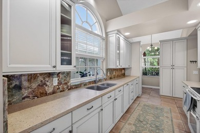 Lovely well maintained home in the heart of West Palm Beach! on Bear Lakes Country Club in Florida - for sale on GolfHomes.com, golf home, golf lot