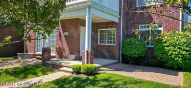 Stunning Ground-Level Condo with Golf Course Views!

Discover on The Glacier Club in Michigan - for sale on GolfHomes.com, golf home, golf lot
