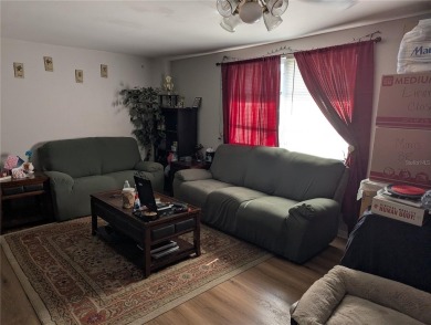 Perfect starter home, retirement home or Investment opportunity on Oak Hills Country Club in Florida - for sale on GolfHomes.com, golf home, golf lot