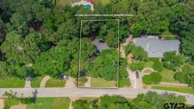 Welcome to this charming 1407 square foot, 3 bedroom, 2 bath on Hide-A-Way Lake Golf Course in Texas - for sale on GolfHomes.com, golf home, golf lot