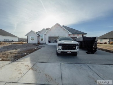 Breathtaking new build in the desirable Sand Pointe Subdivision! on Sand Creek Golf Course in Idaho - for sale on GolfHomes.com, golf home, golf lot