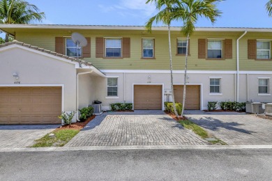 ABACOA 3BD/2.5BA townhome in the charming subdivision of Antigua on Abacoa Golf Club in Florida - for sale on GolfHomes.com, golf home, golf lot