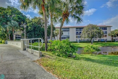 Lovely 2-Bed, 2-Bath Turnkey Home - Just Bring Your Toothbrush!
 on Wynmoor Golf Course in Florida - for sale on GolfHomes.com, golf home, golf lot