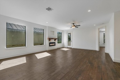 Welcome to 319 Parallel Circle. This like-new home was built in on Ram Rock Golf Course in Texas - for sale on GolfHomes.com, golf home, golf lot