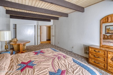 Welcome to this charming lower-level condo in the desirable on Pinetop Lakes Golf and Country Club in Arizona - for sale on GolfHomes.com, golf home, golf lot