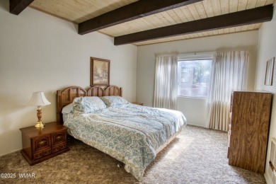 Welcome to this charming lower-level condo in the desirable on Pinetop Lakes Golf and Country Club in Arizona - for sale on GolfHomes.com, golf home, golf lot