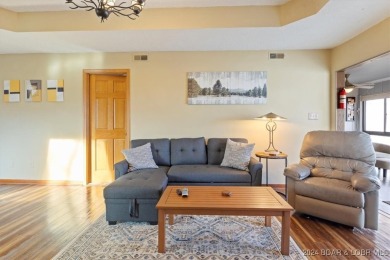 Location! Location!  Welcome to this 2 bed/ 2 bath condo located on Seasons Ridge At Four Seasons in Missouri - for sale on GolfHomes.com, golf home, golf lot