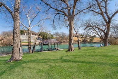 Why settle for ordinary when you could own 1,685' of Lake on Landa Park Golf Course in Texas - for sale on GolfHomes.com, golf home, golf lot