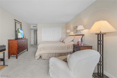 BE$T PRICE & VALUE in the building! This 8th floor 2 bed, 2 bath on The Landings Yacht, Golf and Tennis Club in Florida - for sale on GolfHomes.com, golf home, golf lot