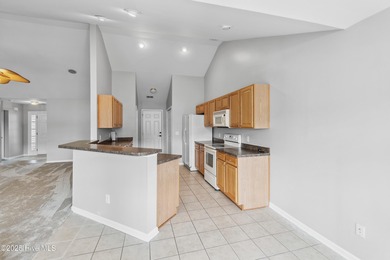 This lovely maintained home is located in the desirable Carolina on Crow Creek Golf Club in North Carolina - for sale on GolfHomes.com, golf home, golf lot