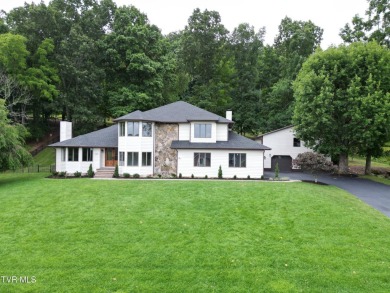 This beautiful 4-bedroom, 4 full bath home in the Winterham on Glenrochie Country Club in Virginia - for sale on GolfHomes.com, golf home, golf lot