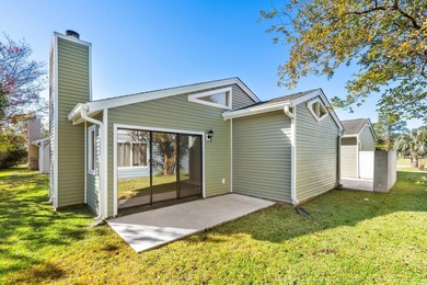 Beautifully updated 2-bedroom, 2-bath home in the desirable on Island Green Golf Club in South Carolina - for sale on GolfHomes.com, golf home, golf lot
