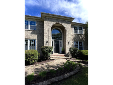 STUNNING HOME!!! YOU ARE GOING TO FALL IN LOVE WITH THIS on Wedgewood Golf Course in Illinois - for sale on GolfHomes.com, golf home, golf lot