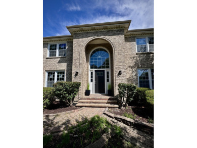 STUNNING HOME!!! YOU ARE GOING TO FALL IN LOVE WITH THIS on Wedgewood Golf Course in Illinois - for sale on GolfHomes.com, golf home, golf lot
