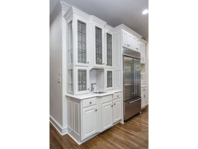 Stunning 4-bed, 3.5-bath home in one of Chenal's most desirable on Chenal Country Club - Bear Den Mountain in Arkansas - for sale on GolfHomes.com, golf home, golf lot