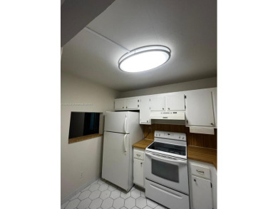 +55 COMMUNITY, NICE UNIT, WATER VIEW, LOCATION, LOCATION on Sunrise Lakes Phase III in Florida - for sale on GolfHomes.com, golf home, golf lot