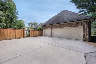 Stunning 4-bed, 3.5-bath home in one of Chenal's most desirable on Chenal Country Club - Bear Den Mountain in Arkansas - for sale on GolfHomes.com, golf home, golf lot