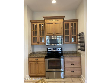 Welcome to Castle Bay - Comfort, Style, Golf, and Easy Coastal on Castle Bay Golf and Country Club in North Carolina - for sale on GolfHomes.com, golf home, golf lot