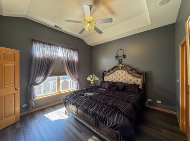 Largest River Bend end-unit townhome with 3 levels of living on River Bend Golf Club in Illinois - for sale on GolfHomes.com, golf home, golf lot