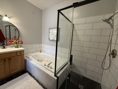 Largest River Bend end-unit townhome with 3 levels of living on River Bend Golf Club in Illinois - for sale on GolfHomes.com, golf home, golf lot