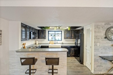 Amazing Top Floor End Unit 3 bed / 2.5 bath Condo boasting over on Seasons Ridge At Four Seasons in Missouri - for sale on GolfHomes.com, golf home, golf lot