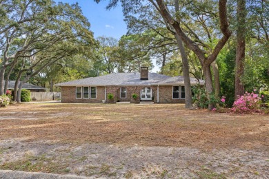 This beautiful 4/2 is situated in the charming Lake Lorraine on Shalimar Pointe Golf and Country Club in Florida - for sale on GolfHomes.com, golf home, golf lot