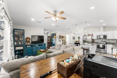 This is a bank approved Pre-Foreclosures Short Sale.  Seller on Sunny Hills Golf and Country Club in Florida - for sale on GolfHomes.com, golf home, golf lot