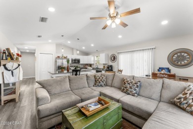 This is a bank approved Pre-Foreclosures Short Sale.  Seller on Sunny Hills Golf and Country Club in Florida - for sale on GolfHomes.com, golf home, golf lot