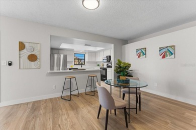 Under contract-accepting backup offers. One or more photo(s) has on Mainlands Golf Club in Florida - for sale on GolfHomes.com, golf home, golf lot