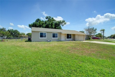 This well-maintained 3-bedroom, 2-bath home offers a functional on Heron Creek Golf and Country Club in Florida - for sale on GolfHomes.com, golf home, golf lot