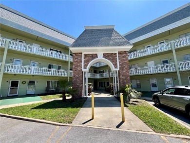 Price to sell! Upgraded Ground Floor 1/Bed 1 /Bath condo close on On Top Of The World Golf Course in Florida - for sale on GolfHomes.com, golf home, golf lot