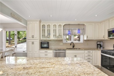 Welcome to 32 Par Harbor - Tranquil Golf Course Retreat in on Keowee Key Golf and Country Club in South Carolina - for sale on GolfHomes.com, golf home, golf lot