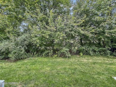 Lovely lower level with garage in Raintree Community,

Enjoy on Raintree Golf Course in New Jersey - for sale on GolfHomes.com, golf home, golf lot