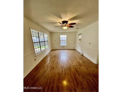 Welcome to this spacious 3-bedroom, 2-bath home offering 2,100 on Great Southern Golf Club in Mississippi - for sale on GolfHomes.com, golf home, golf lot