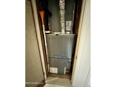 Welcome to this spacious 3-bedroom, 2-bath home offering 2,100 on Great Southern Golf Club in Mississippi - for sale on GolfHomes.com, golf home, golf lot