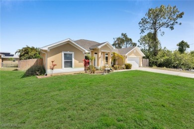 Welcome to your new home! This cozy 4-bedroom, 2-bathroom house on River Hall Country Club in Florida - for sale on GolfHomes.com, golf home, golf lot