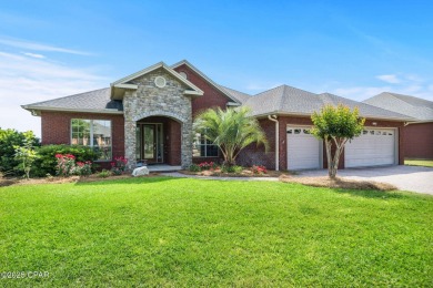 UNDER CONTRACT - TAKING BACK-UP OFFERS Welcome to this stunning on Nature Walk Golf Course in Florida - for sale on GolfHomes.com, golf home, golf lot