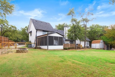 Escape to your  own Lake Texoma paradise today!   This home was on Tanglewood Resort in Texas - for sale on GolfHomes.com, golf home, golf lot