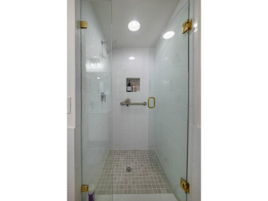 ***Luxurious 1st Floor Condo, in Delray Beach! ***Fully on Kings Point Golf -Flanders Way in Florida - for sale on GolfHomes.com, golf home, golf lot