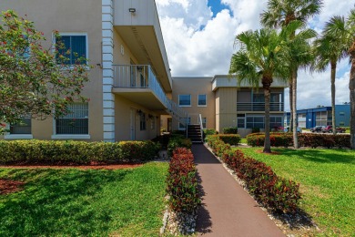 ***Luxurious 1st Floor Condo, in Delray Beach! ***Fully on Kings Point Golf -Flanders Way in Florida - for sale on GolfHomes.com, golf home, golf lot
