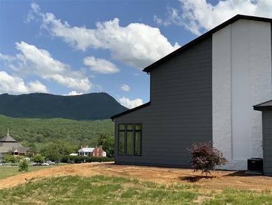 New luxury townhome built by Simensen Construction in Crossroads on Lakeview Golf Course in Virginia - for sale on GolfHomes.com, golf home, golf lot